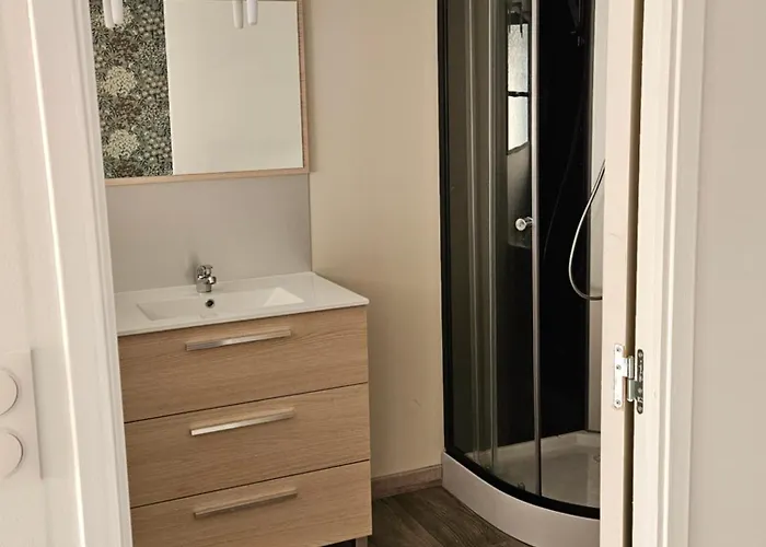 Les Petites Ecuries 农家乐 *